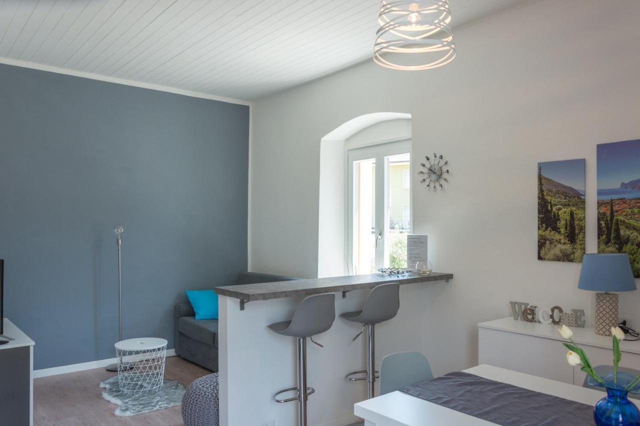 Nirvana Apartments Torbole Sul Garda Kültér fotó