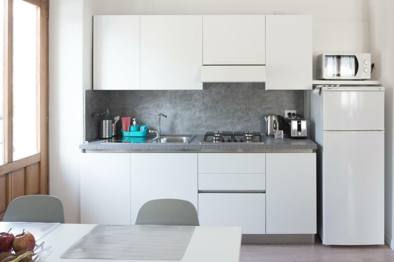 Nirvana Apartments Torbole Sul Garda Kültér fotó